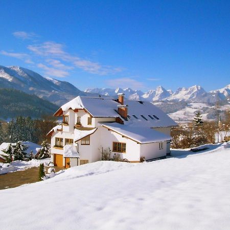 Haus Loeger Apartments Pyhrn Priel Виндишгарстен Экстерьер фото