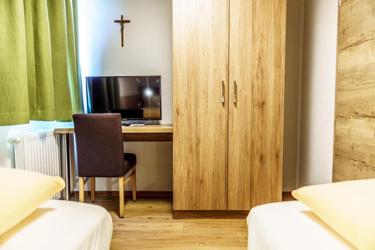 Haus Loeger Apartments Pyhrn Priel Виндишгарстен Экстерьер фото