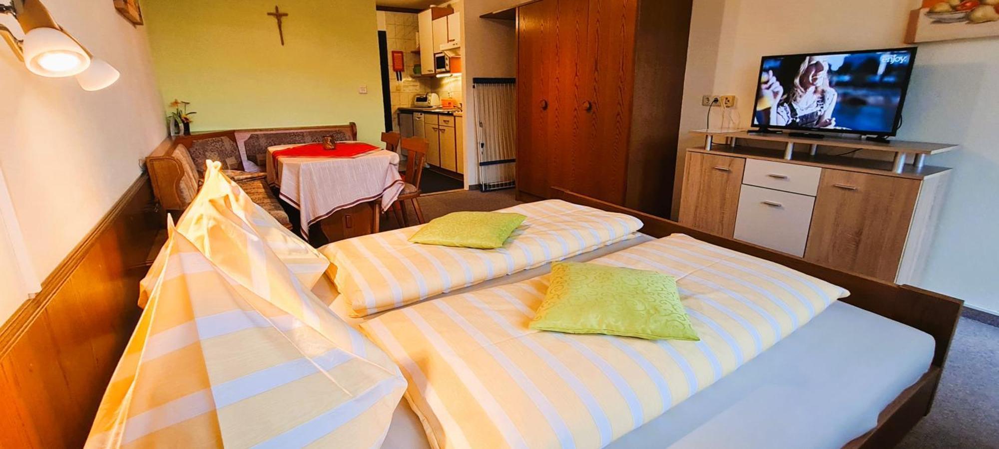 Haus Loeger Apartments Pyhrn Priel Виндишгарстен Экстерьер фото
