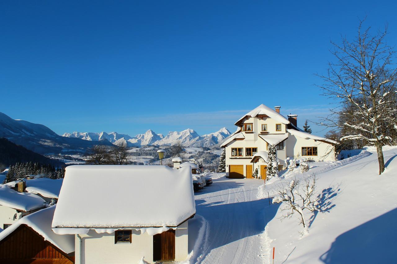 Haus Loeger Apartments Pyhrn Priel Виндишгарстен Экстерьер фото